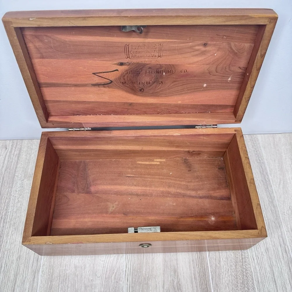 Handmade Cedar Jewelry Box Signed‎ MW Major Moultrie GA Wood Keepsake 9.5in
